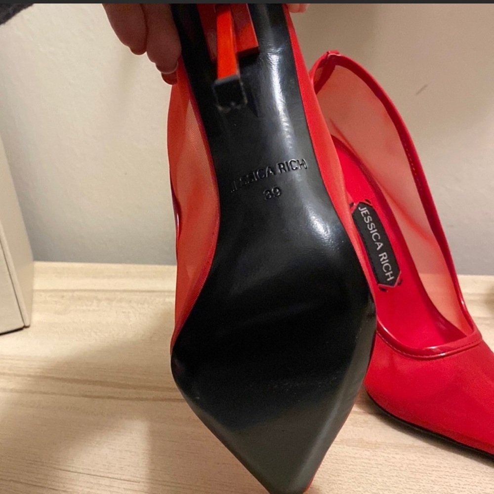 Jessica Rich Red Mesh Pumps size 39 Never Worn